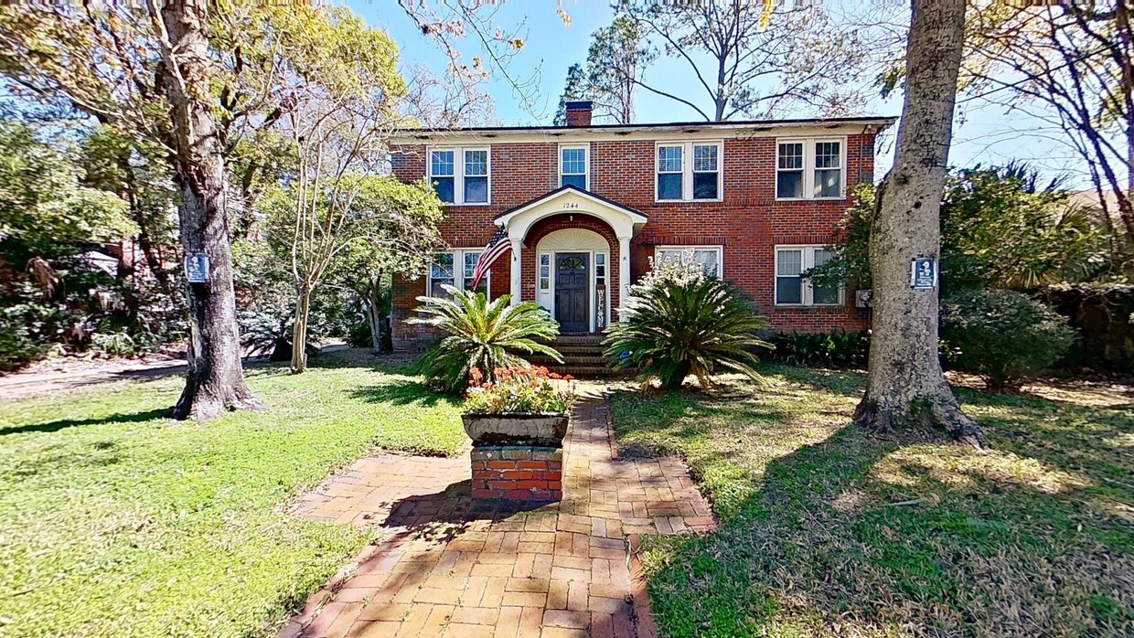 Primary Photo - 1244 Landon Ave