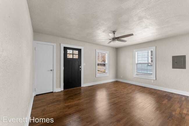 Building Photo - 2 br, 1 bath House - 522 E Cozy St