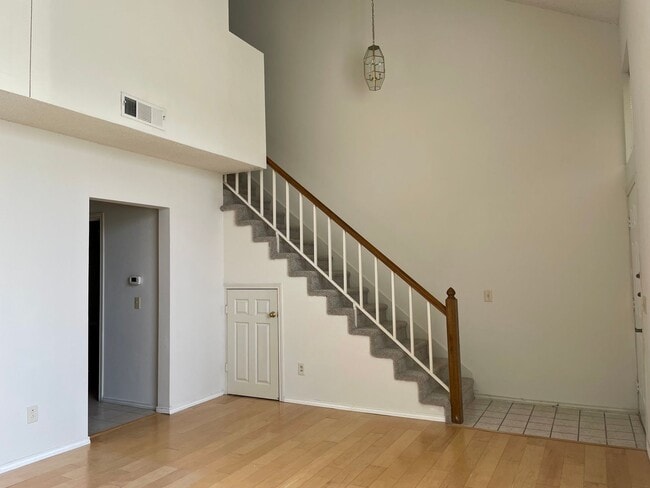 Photo - Two-story Duplex! House