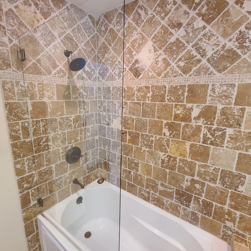Building Photo - 1420 Las Positas Pl