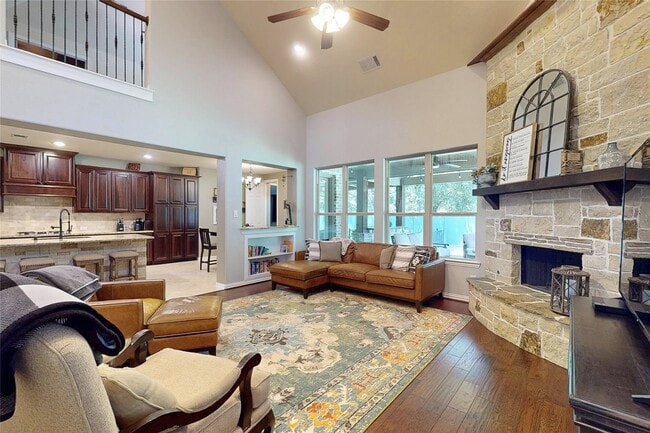 Building Photo - 25003 Stratton Meadows Dr