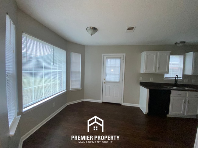 Building Photo - 4524 Windchime Cove