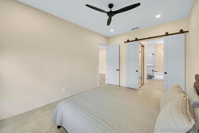 Foto del edificio - 176 NW Bentley Cir