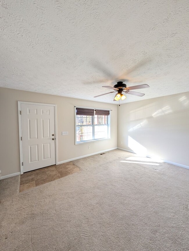 Foto del edificio - Great Location Swannanoa Townhome