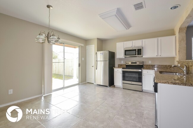 Building Photo - 9318 Maple Silver
