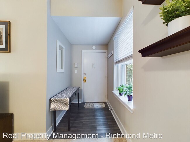 Building Photo - 2 br, 1 bath House - 507 S Davis Avenue #U4