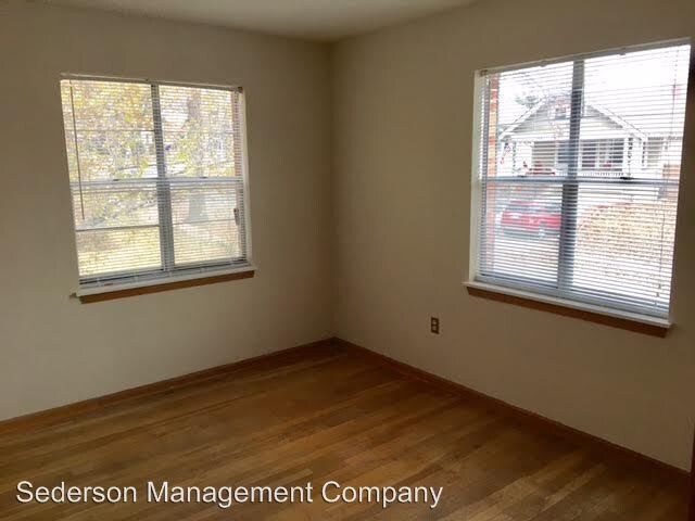 Building Photo - 1500 W 47TH St