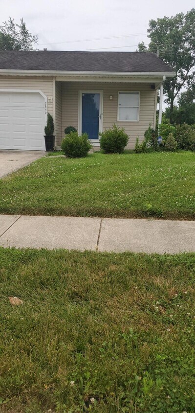 Primary Photo - 2659 Four Seasons Dr