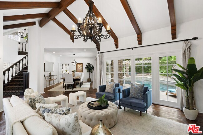 Foto del edificio - 15938 Valley Vista Blvd