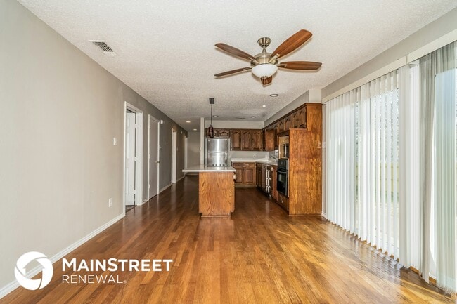 Building Photo - 112 Bluebonnet Dr