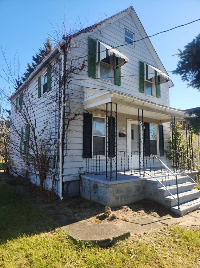 Foto del edificio - Charming 4-Bedroom Property in Prime Locat...