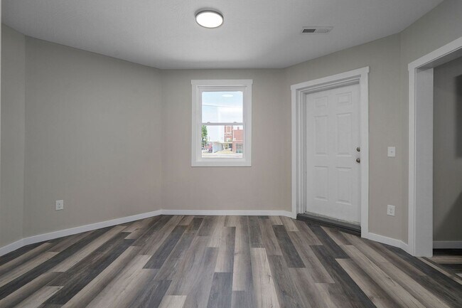 Foto del edificio - 652 S Jefferson Ave