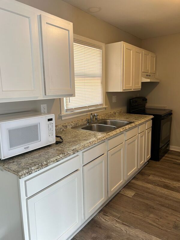Foto del edificio - 6116 Overland Dr