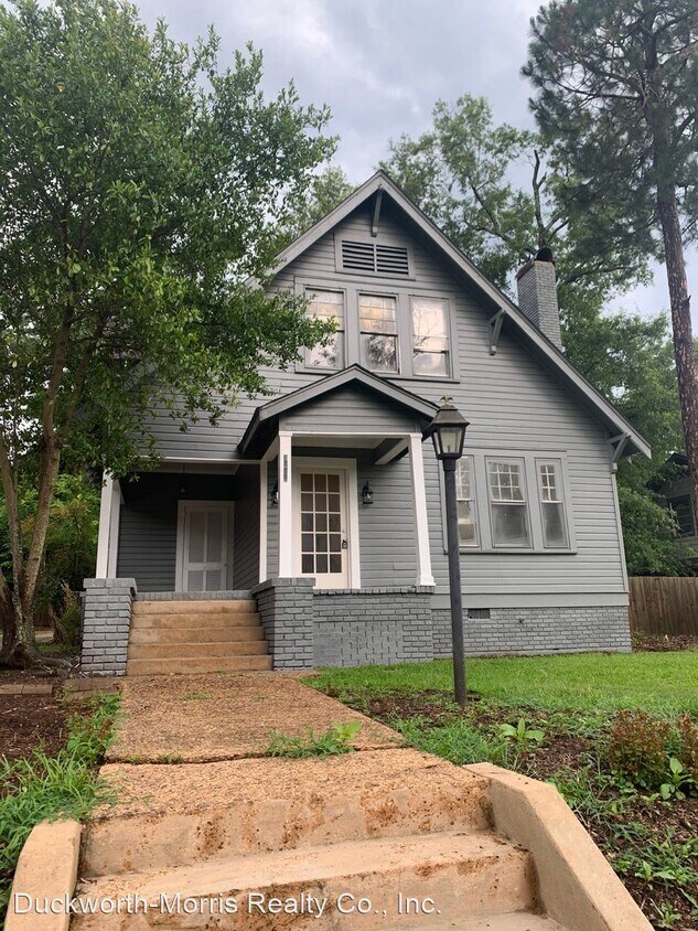 Foto principal - 6 br, 3 bath House - 1409 Caplewood Drive