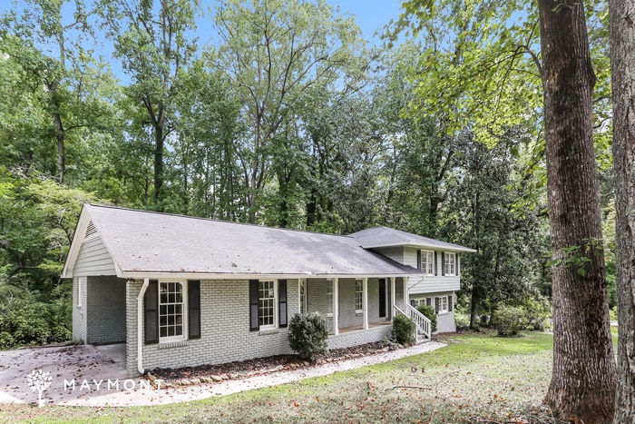 Building Photo - 2644 Club Valley Dr NE