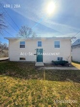 Building Photo - 530 Hall St SE