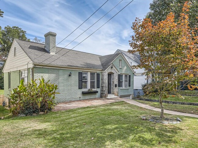 Building Photo - 1674 Melrose Dr SW