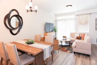 1BD, 1BA - 880SF - Wintergreen Apartments