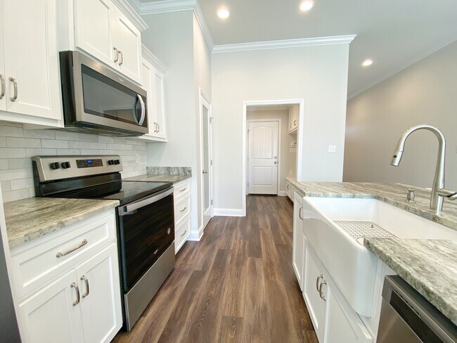 Building Photo - 3856 Zaun Cir
