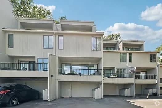 Building Photo - 76 Mill Pond