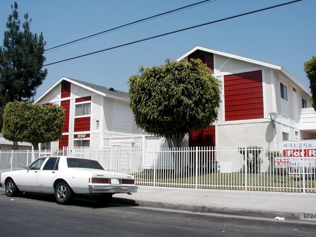 Cheshire Apartments Building Photo - Cheshire Apartments