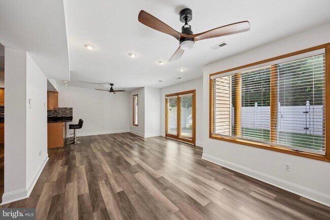 Foto del edificio - 128 Granite Hill Ct