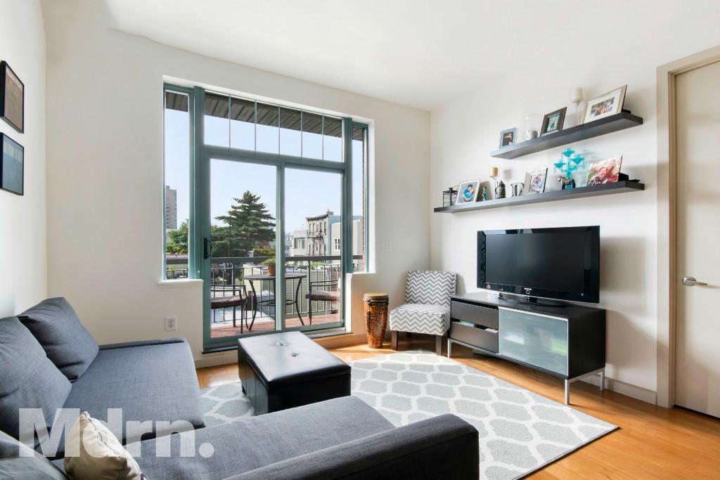 Foto principal - 65 Roebling St