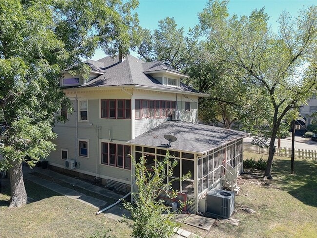 Foto del edificio - 206 S Sims Ave