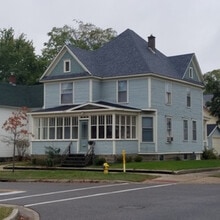 Building Photo - 383 Maple Ave