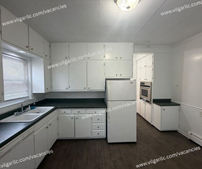 Foto del edificio - 136 Matteson St