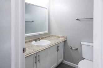Building Photo - University Square Apartments