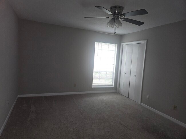 Foto del edificio - 3600 Chateau Dr
