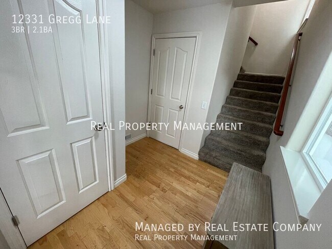 Foto del edificio - 12331 Gregg Ln