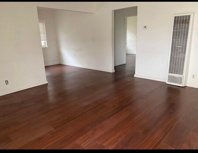 Building Photo - 1511 E Calaveras Blvd