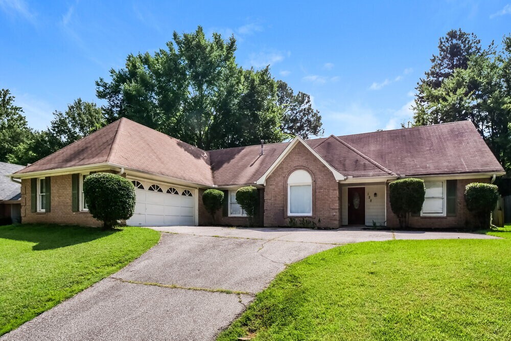 Primary Photo - 128 Walnut Ridge Ln