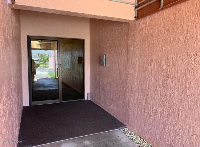 Building Photo - 752 S Orlando Ave