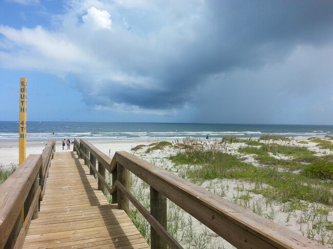 3 blocks to Ocean - 206 Jackson Ave