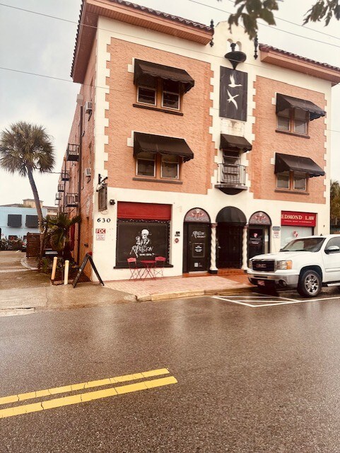 Foto principal - 630 Brevard Ave