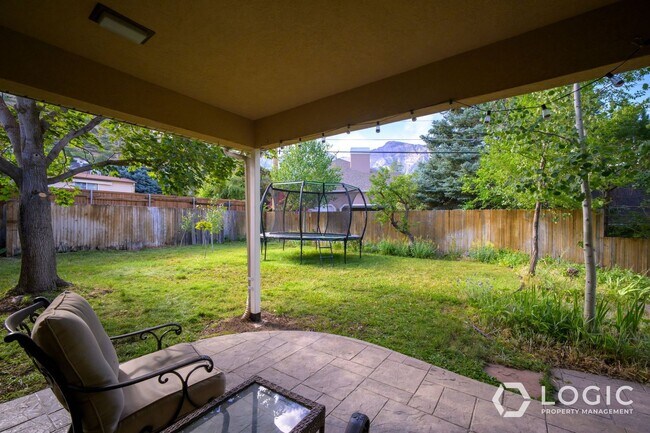 Foto del edificio - 3760 E Millstream Dr