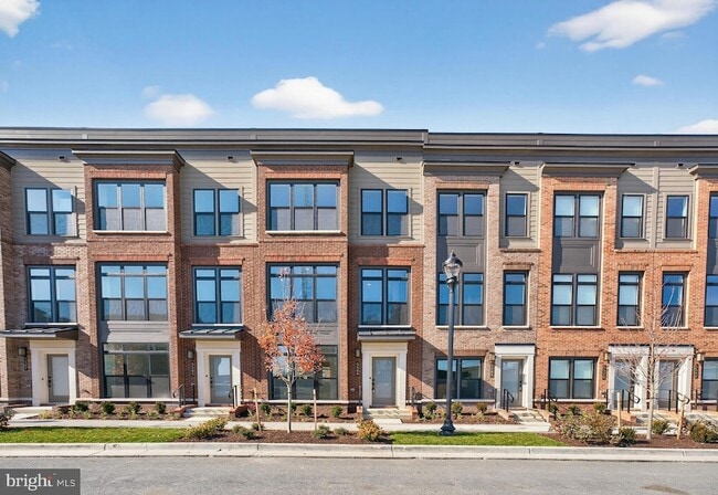 Photo - 5506 Topaz Ln Townhome