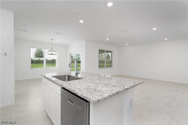 Foto del edificio - 42380 Cascade Dr