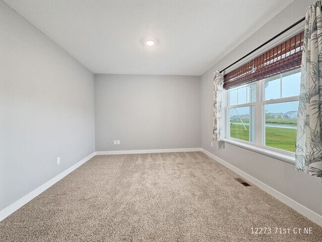 Foto del edificio - 12273 71st Ct NE
