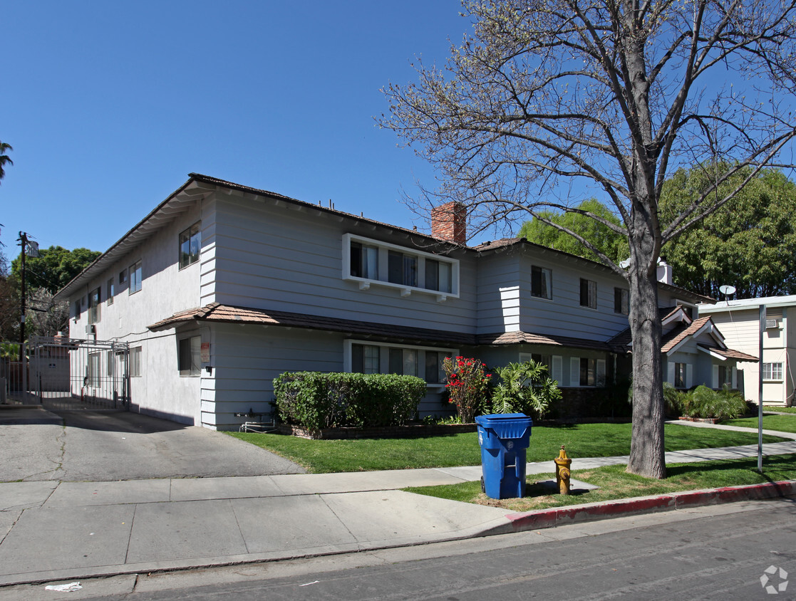 Primary Photo - 8351 Amigo Ave