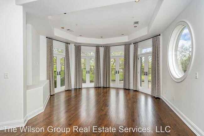 Building Photo - 3 br, 3 bath House - 2905 Parthenon Avenue...