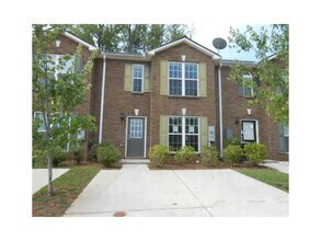 Building Photo - 2437 Piering Dr