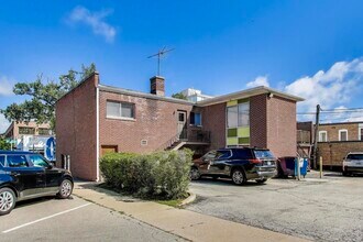 Building Photo - 1717 2nd St