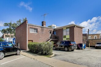 Building Photo - 1717 2nd St