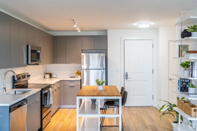 Interior Photo - Meridia Roselle Park 10