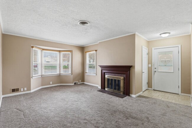 Building Photo - 2927 Brinker Ave