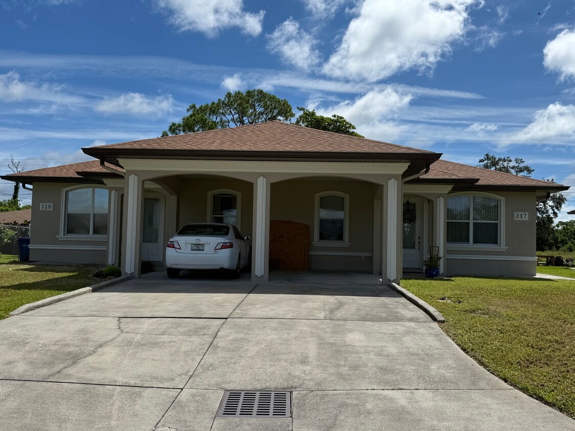 Primary Photo - 317 Santurce Ave